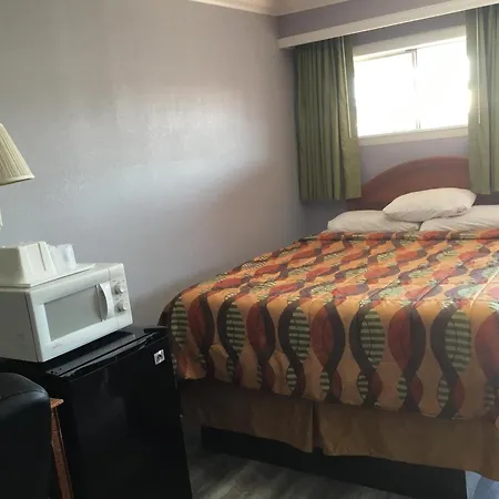Budget Inn Plainview-2