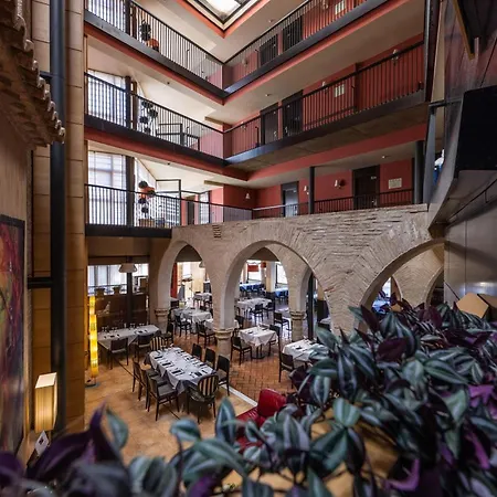 Hotel Monasterio Benedictino-3