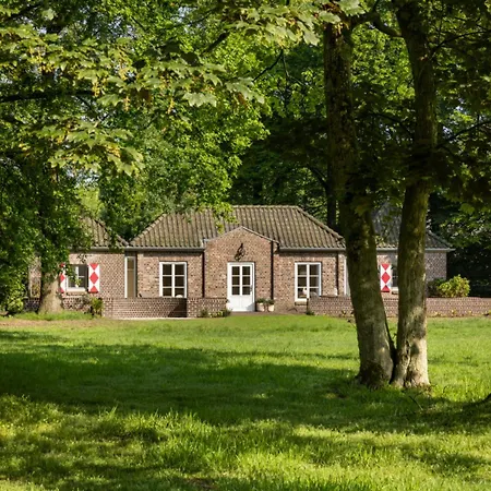Schloss Hertefeld & Hertefeldhof-3