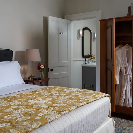 Landmark Inn-3