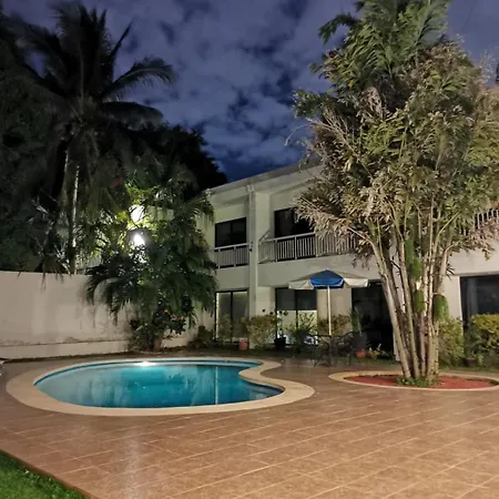 Hotel Holly-2