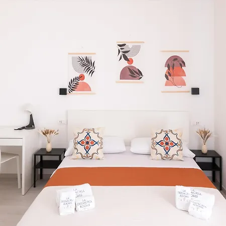 La Trinacria Rooms-2