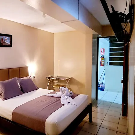 Hotel Almagro-3