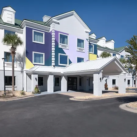 Spark By Hilton Destin-2