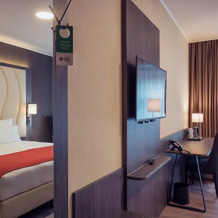 Best Western Plus Plaza Den Haag City Center-3