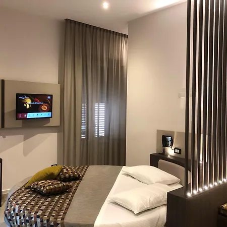 Hotel Tonic-3