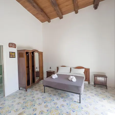 Casa Nina- Camere Con Vista Mare E Terrazza A Raito, Costiera Amalfitana-2