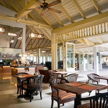 Phi Phi Holiday Resort, Leam Tong Beach-2