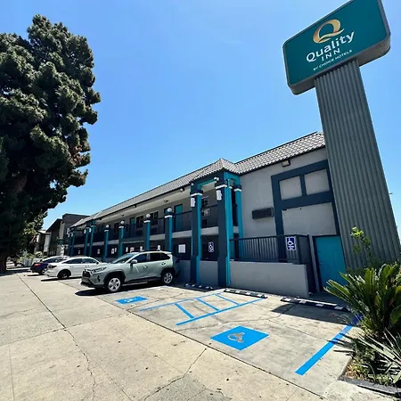Quality Inn Near Hollywood Walk Of Fame-3