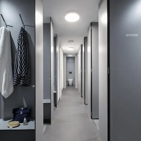 Zedwell Capsule Hotel Piccadilly Circus-3