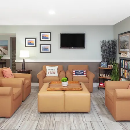 Baymont By Wyndham Grand Haven-2