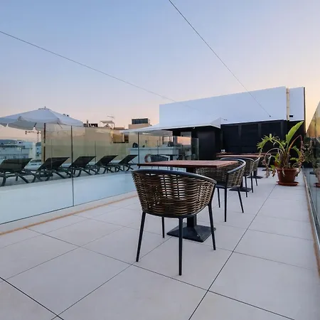 Azuline Hotel M-2