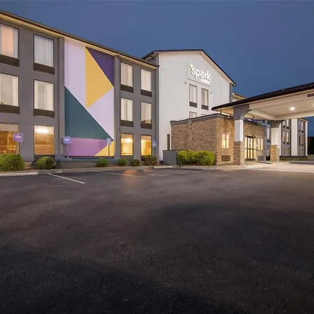 Spark By Hilton Roanoke Civic Center-3
