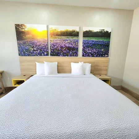 Days Inn By Wyndham Kenedy Karnes City-2
