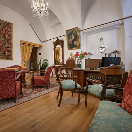 Little King Hotel U Malvaze-2
