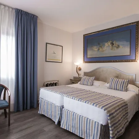 Hotel Amadeus-3