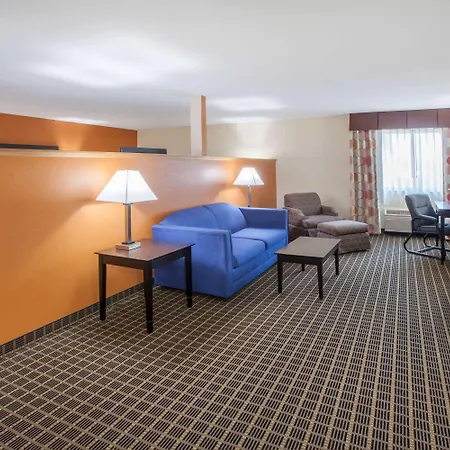 Baymont By Wyndham South Haven-2