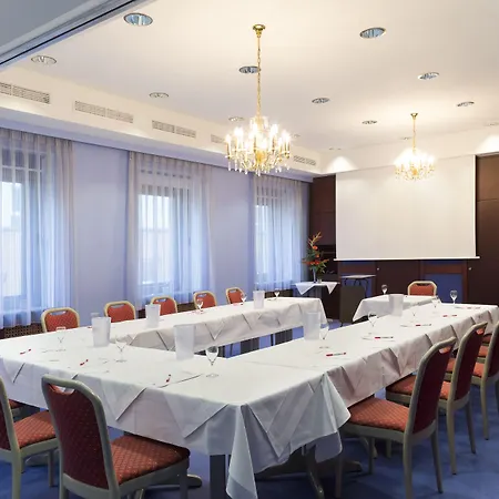 TOP Hotel Amberger-3