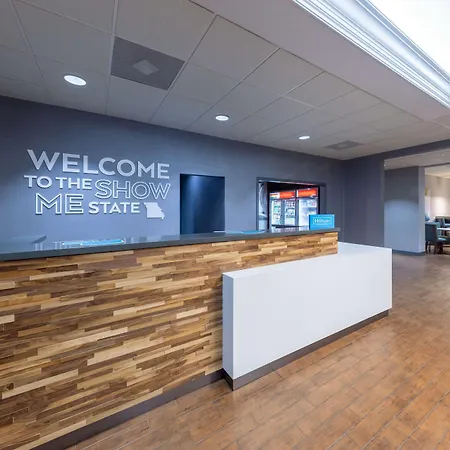 Hampton Inn Saint Robert-2