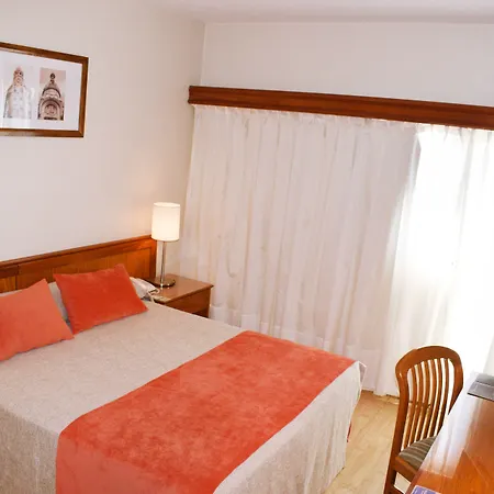 Hotel Solans Carlton-3
