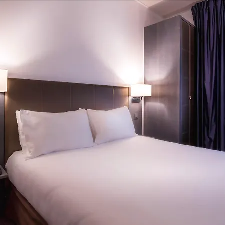 Hotel Massena-3