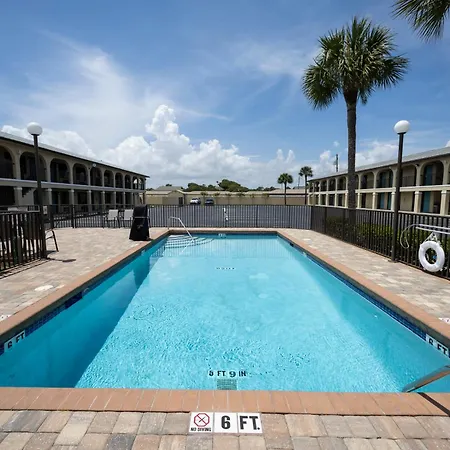 Ocean Breeze Inn-3