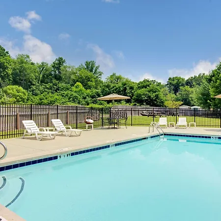 Microtel Inn & Suites By Wyndham Cherokee-2
