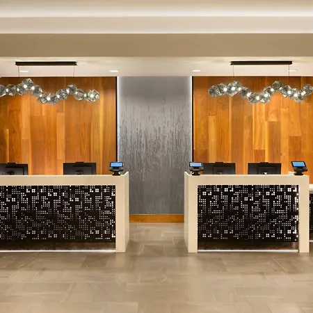 Courtyard By Marriott Seattle Bellevue/Downtown-3