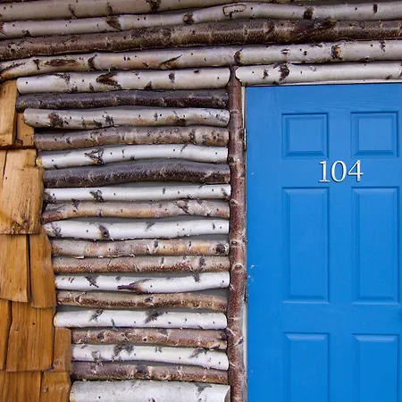 Qupqugiaq Inn-2