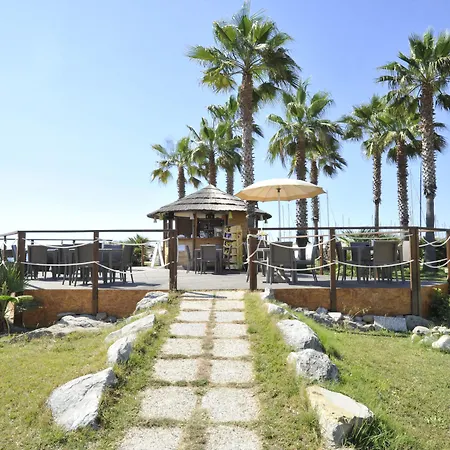 Aregai Marina Hotel&Residence-2