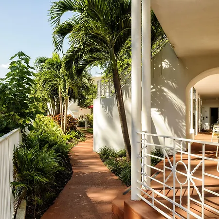 Tradewinds Apartment Hotel Miami Beach-3