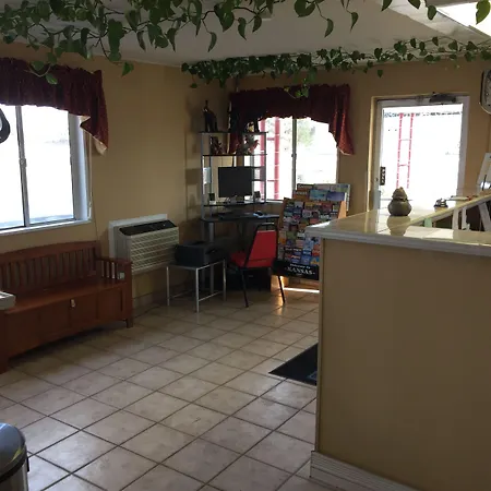 Budget Inn & Suites Colby-2