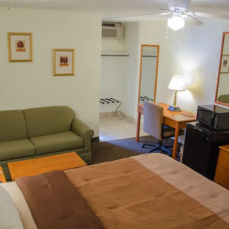 Budget Inn & Suites Colby-3