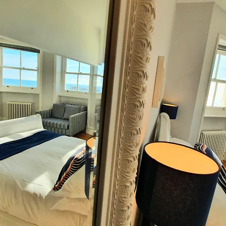 A Room With A View - Free Parking-3