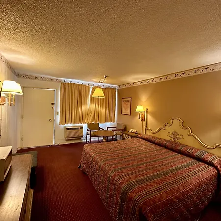 The Hastings Inn Salina-3