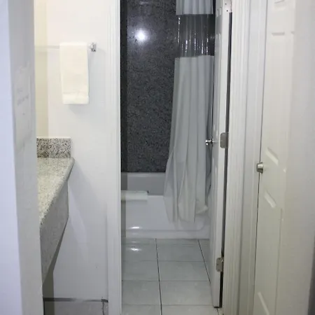 Deluxe Inn Fort Stockton-2