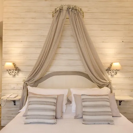 Casa Mia Vaticano Guest House-2