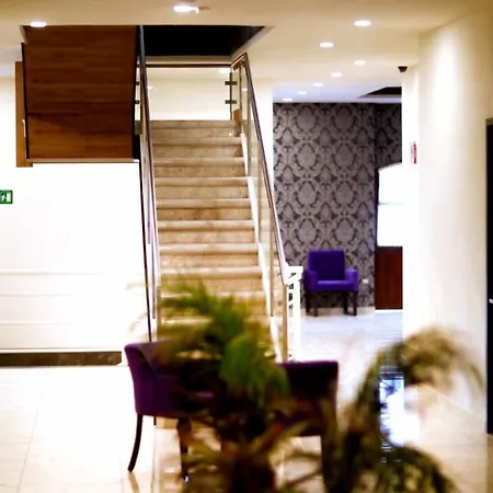 Hotel Leones-2