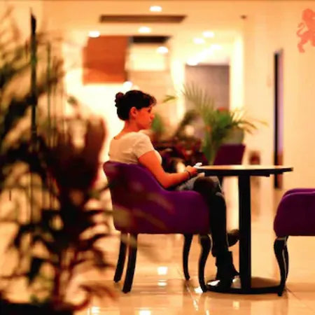 Hotel Leones-3