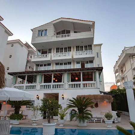 Conny'S Hotel (Adults Only)-2