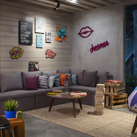 Moxy Bandung-2