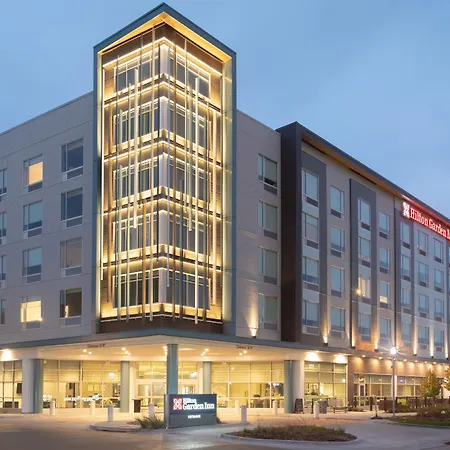 Hilton Garden Inn Omaha Aksarben Village-3