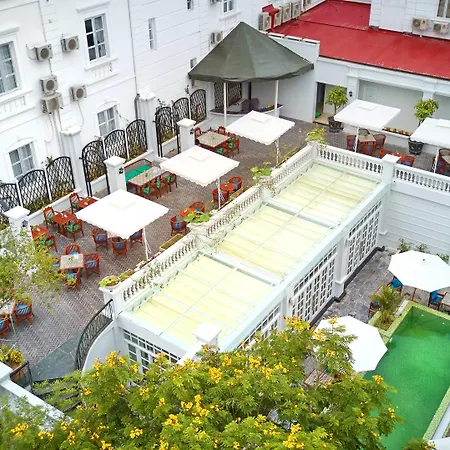 Manoir Des Arts Hotel-2