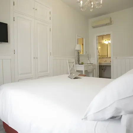Basic Hotel Puerta de Sevilla-3