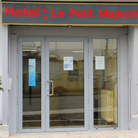 Le Petit Majestic-2