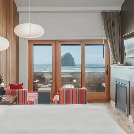 Headlands Coastal Lodge & Spa-2