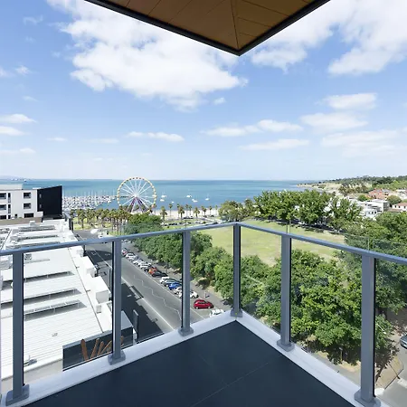 Oaks R Suites Geelong-3
