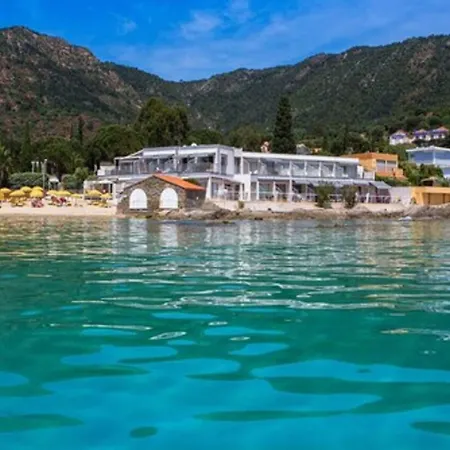 Roc Hotel - Hotel 4 Etoiles Les Pieds Dans L'Eau-3