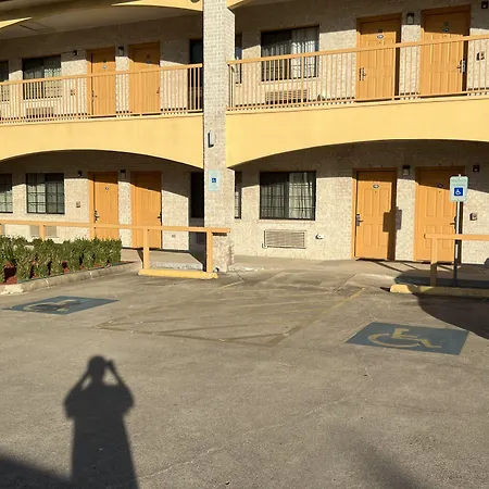 Scott Inn & Suites - Downtown Houston-3