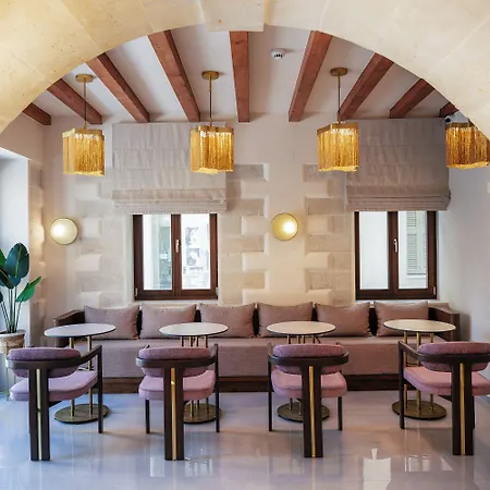 La Montre Luxury Boutique Suites-3